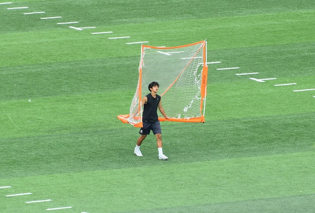 并期待着他